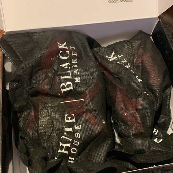 Worn one time very comfy with box and wrap - Picture 12 of 12